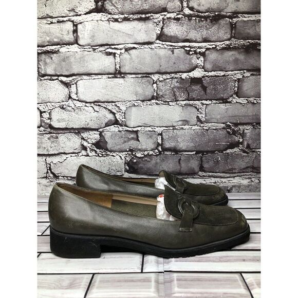 Salvatore Ferragamo Boutique Green Suede Leather Logo Pump Shoes Women Sz 8.5 2A - Picture 1 of 16